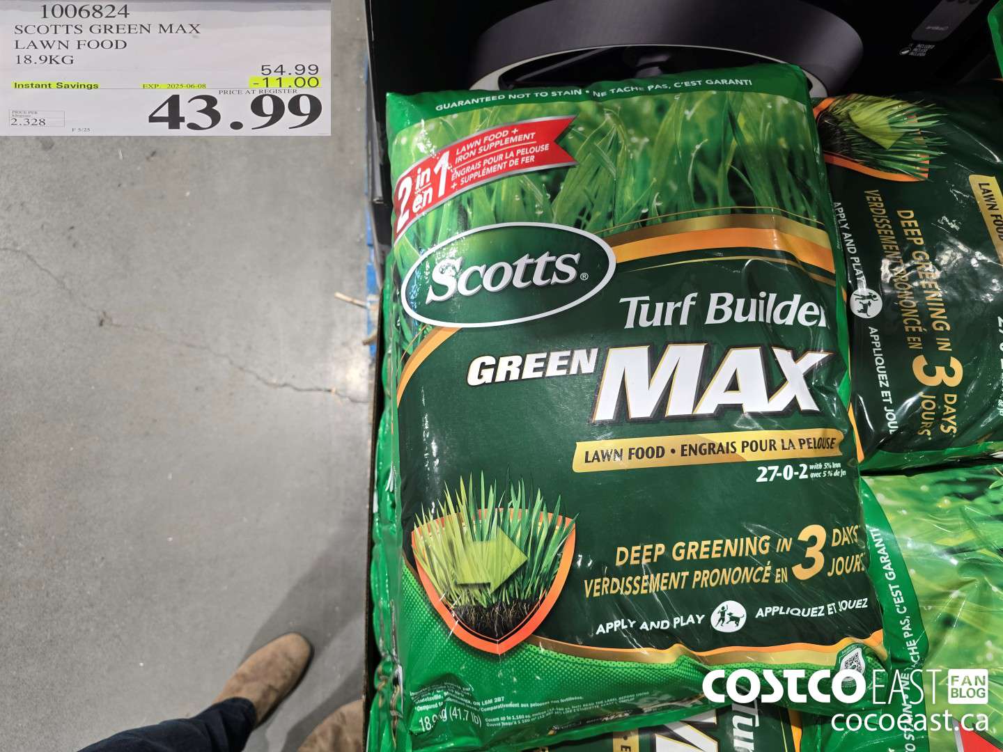 1006824 SCOTTS GREEN MAX LAWN FOOD 18.9kg ($11.00 INSTANT SAVINGS EXPIRES ON 2025-06-08) $43.99
