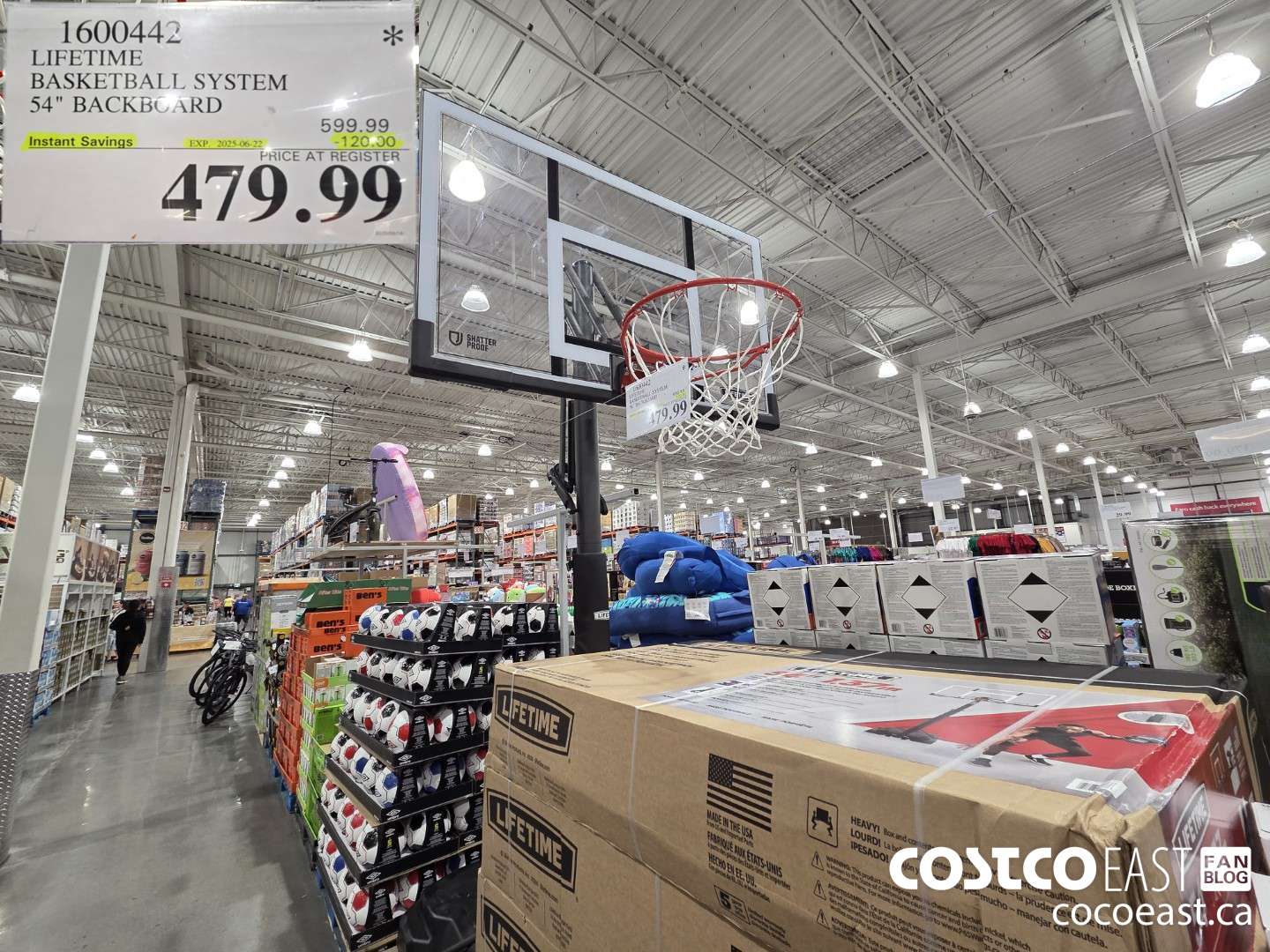 1600442 LIFETIME PRODUCTS BASKETBALL SYSTEM 54