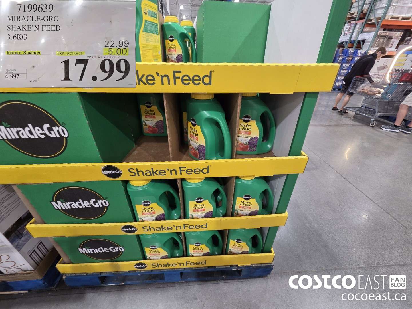 7199639 MIRACLE-GRO SHAKE'N FEED 3.6KG  ($5.00 INSTANT SAVINGS EXPIRES ON 2025-06-22) $17.99