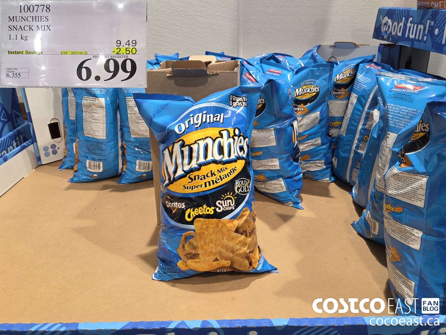 100778 MUNCHIES SNACK MIX 1.1 KG ($2.50 INSTANT SAVINGS EXPIRES ON 2025-06-22) $6.99