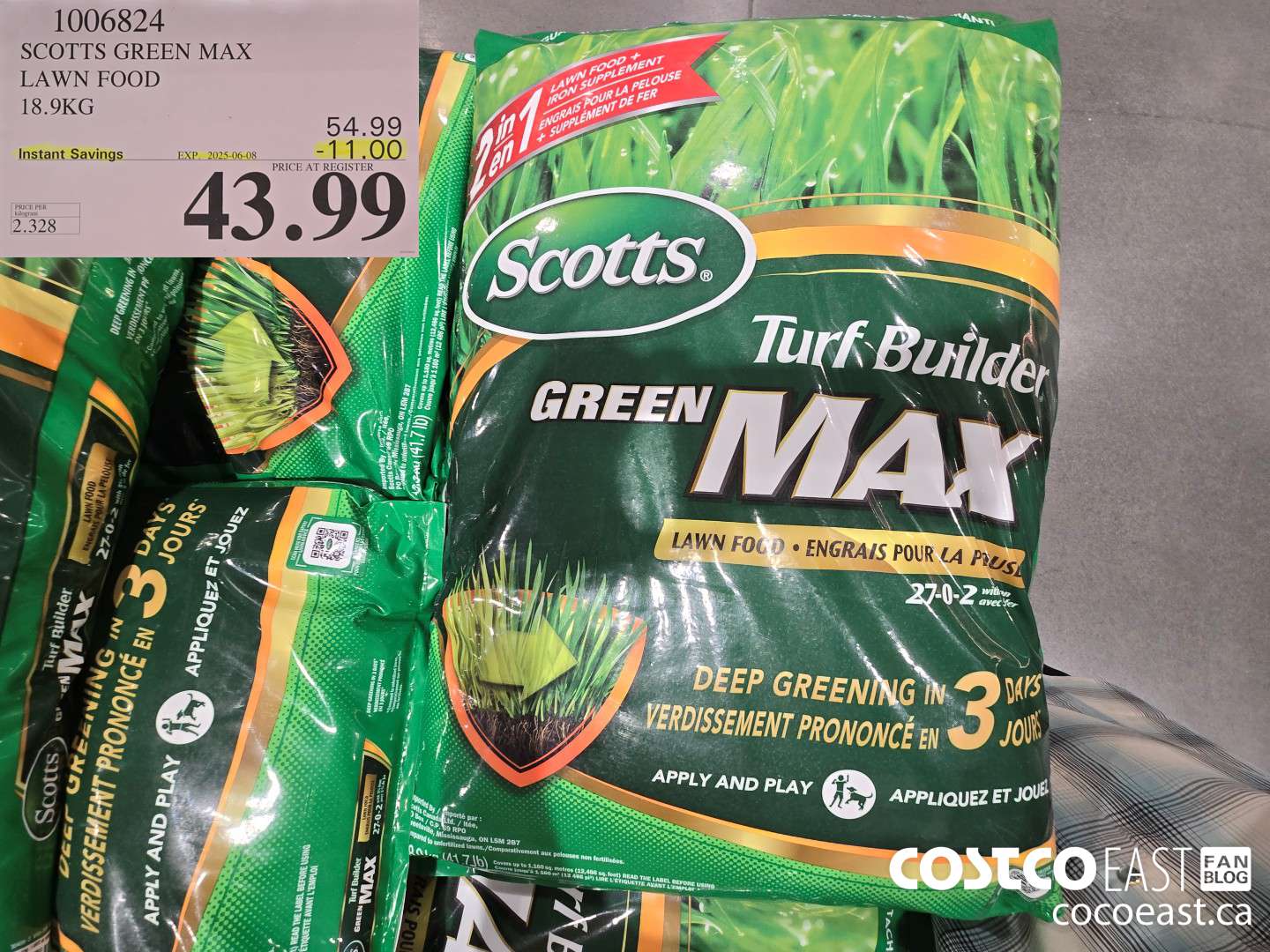1006824 SCOTTS GREEN MAX LAWN FOOD 18.9kg ($11.00 INSTANT SAVINGS EXPIRES ON 2025-06-08) $43.99