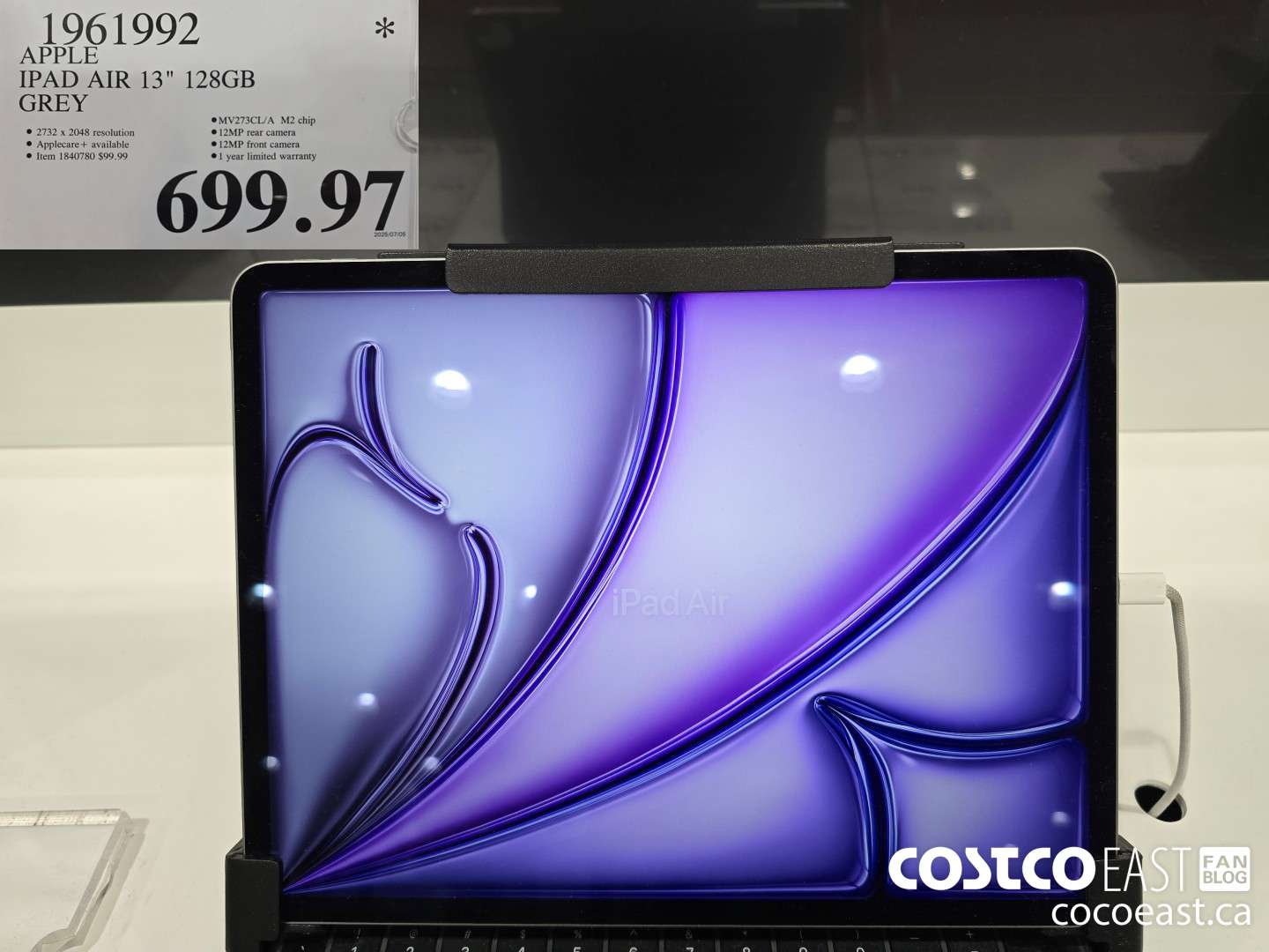 1961992 APPLE IPAD AIR 128GB 13 in. Grey $699.97