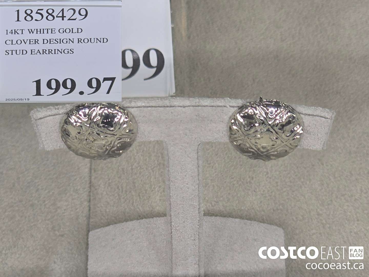 1858429 14KT WHITE GOLD CLOVER DESIGN ROUND STUD EARRINGS $199.97