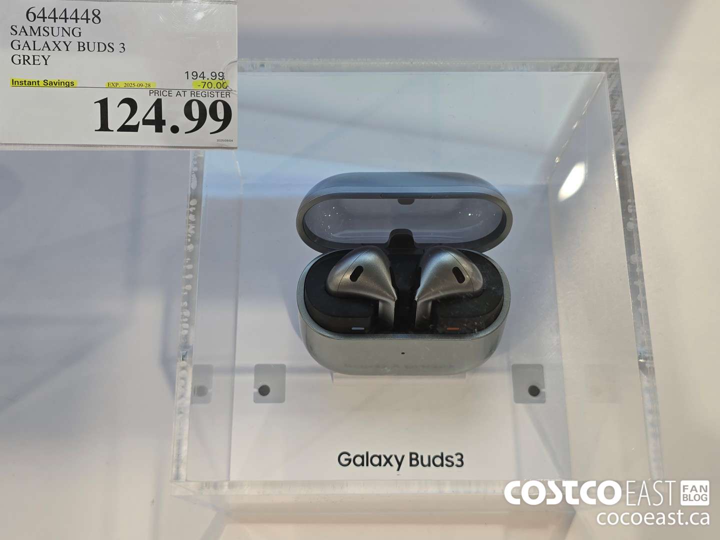 6444448 SAMSUNG GALAXY BUDS 3 GREY ($70.00 INSTANT SAVINGS EXPIRES ON 2025-09-28) $124.99