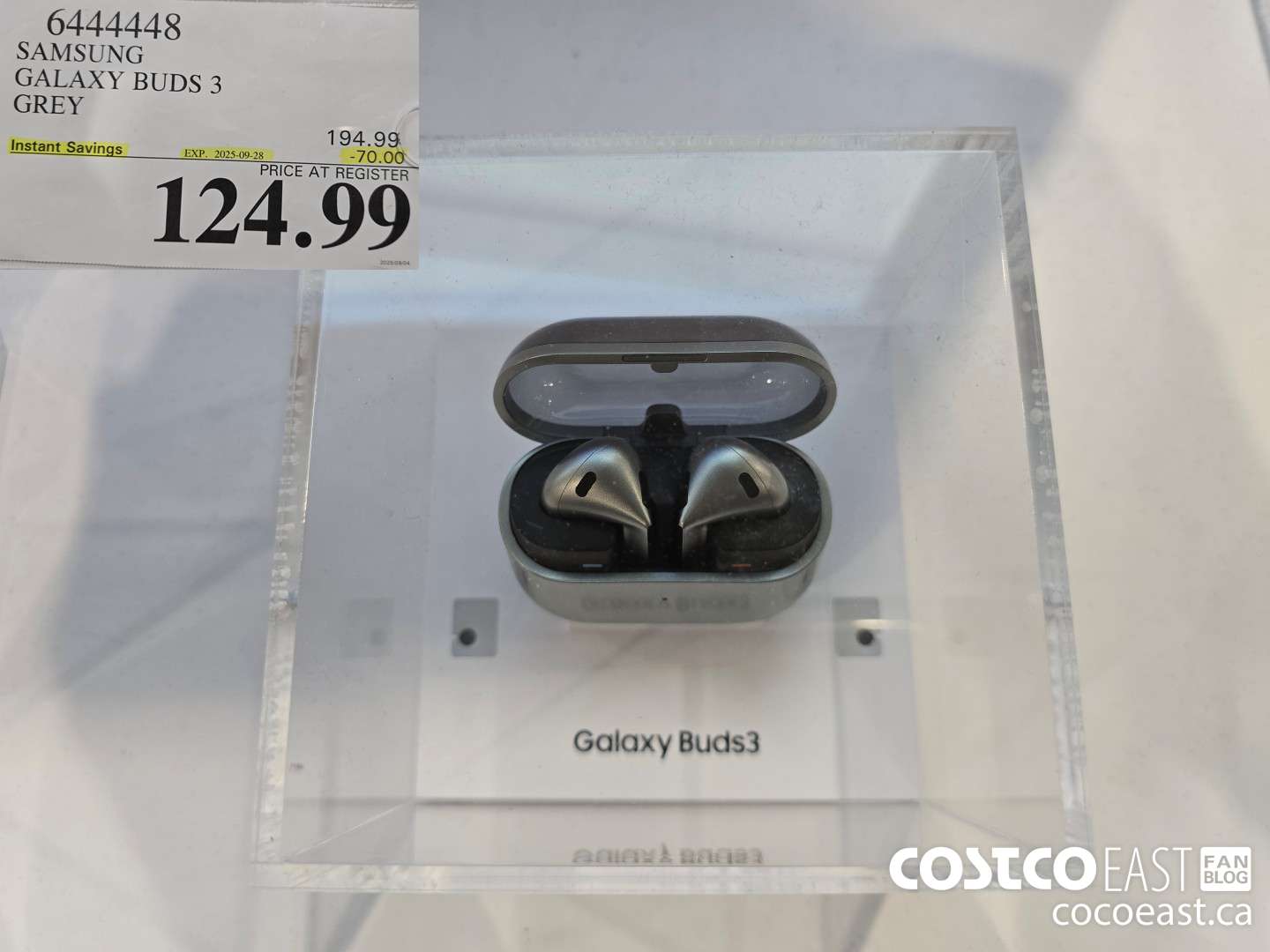 6444448 SAMSUNG GALAXY BUDS 3 GREY ($70.00 INSTANT SAVINGS EXPIRES ON 2025-09-28) $124.99
