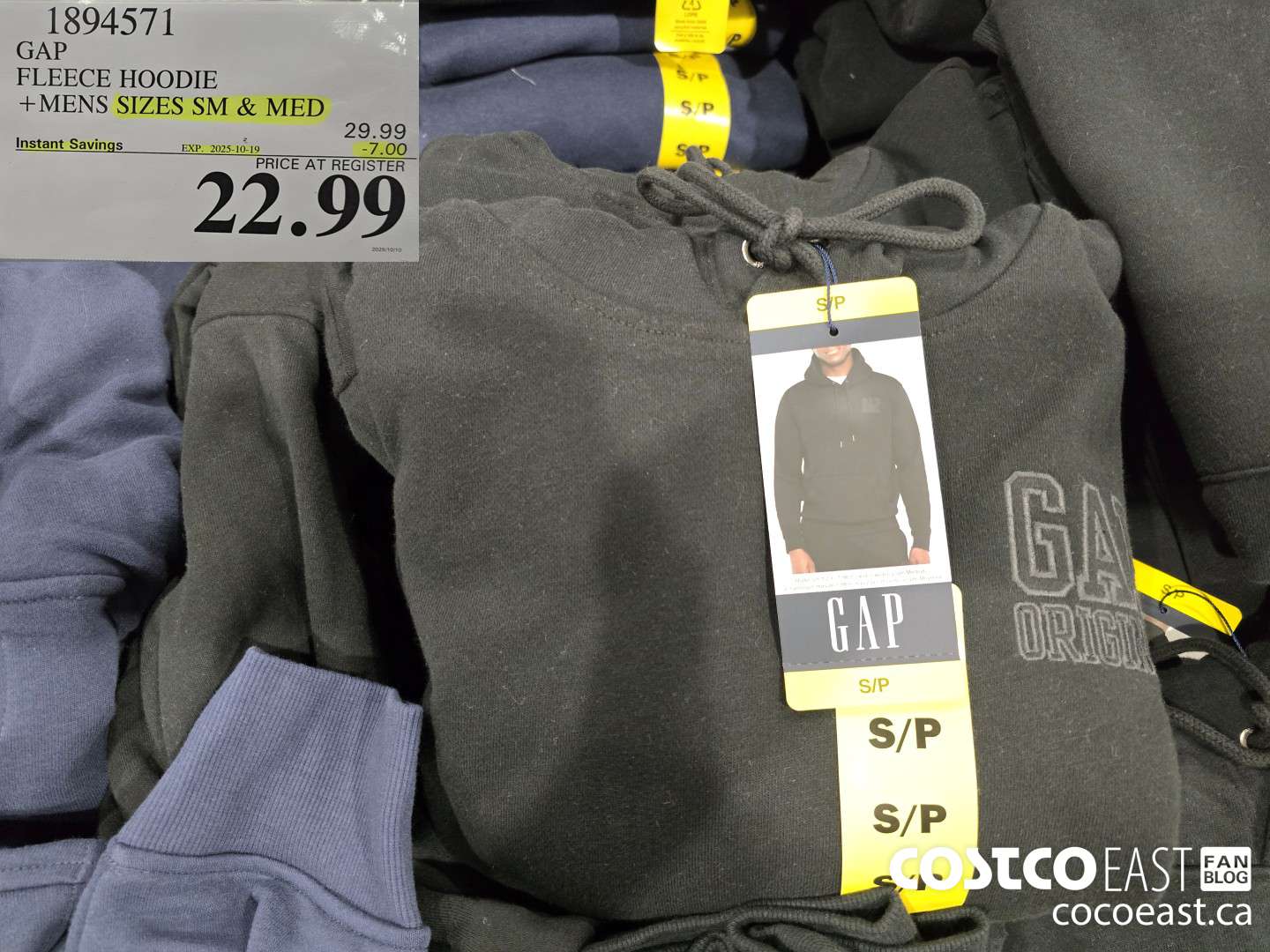 1894571 GAP FLEECE HOODIE +MENS SIZES SM & MED ($7.00 INSTANT SAVINGS EXPIRES ON 2025-10-19) $22.99