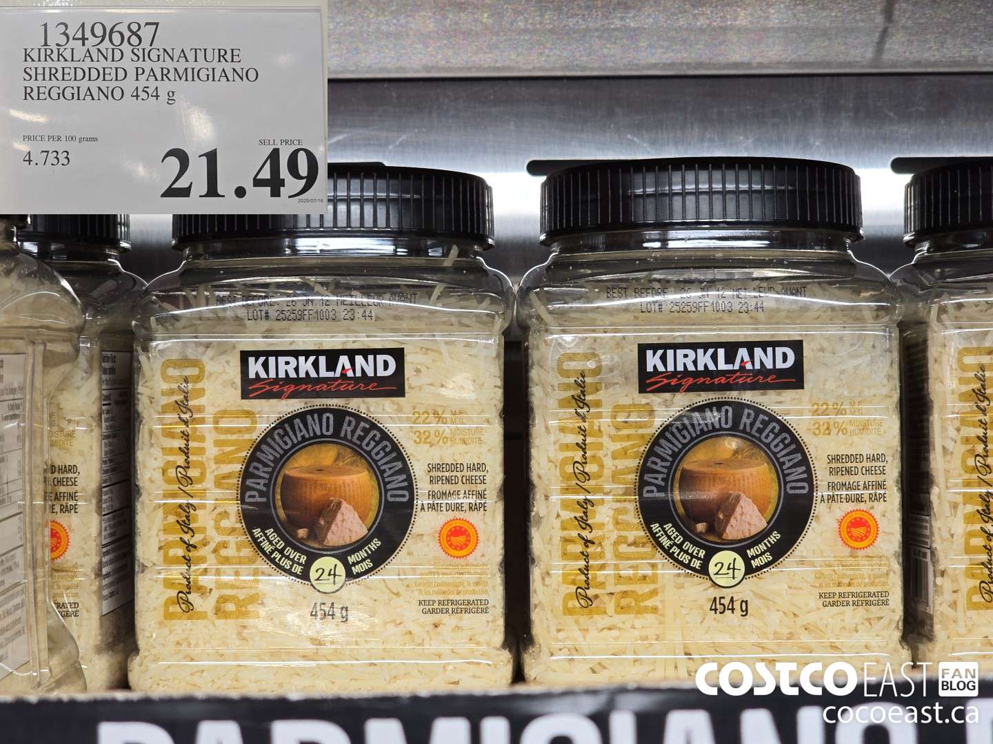 1349687 KIRKLAND SIGNATURE SHREDDED PARMIGIANO REGGIANO 454 G $21.99