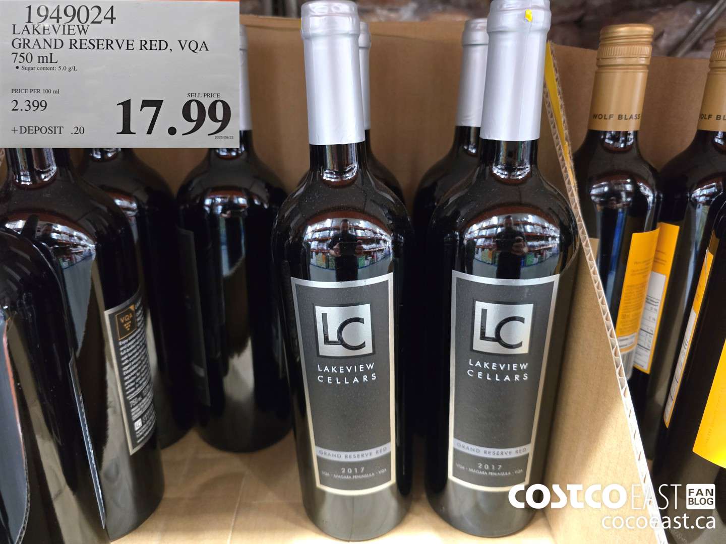 1949024 LAKEVIEW GRAND RESERVE RED VQA 750 mL $17.99