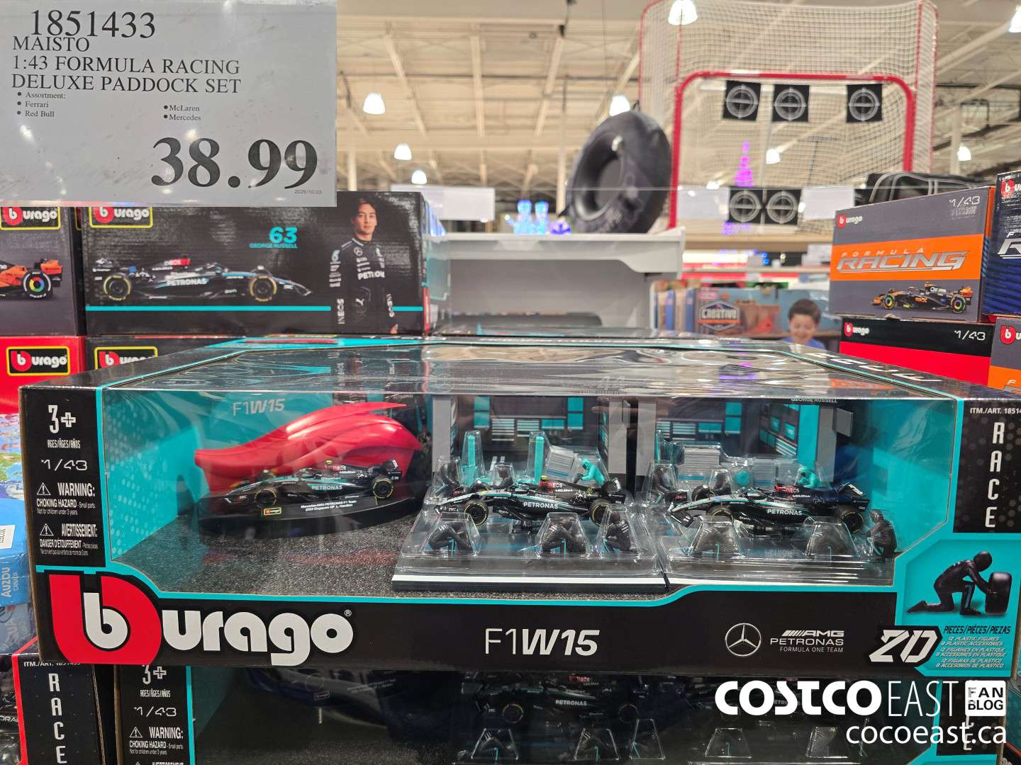 1851433 MAISTO 1:43 FORMULA RACING DELUXE PADDOCK SET $38.99