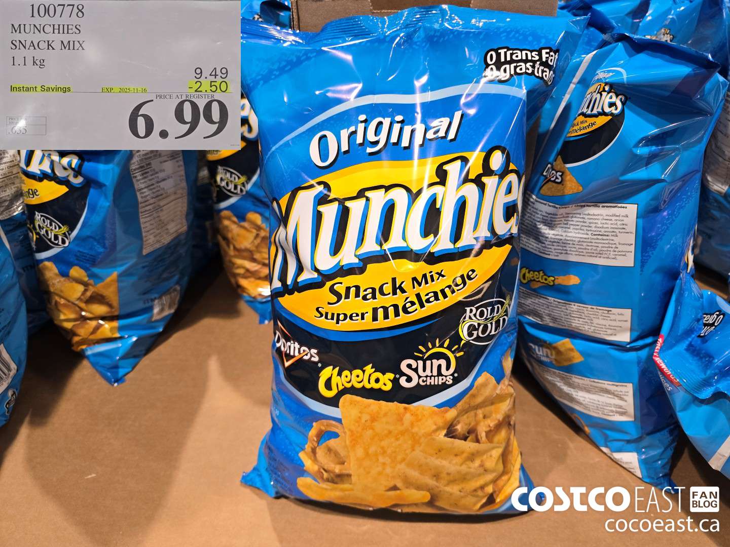 100778 MUNCHIES SNACK MIX 1.1 KG ($2.50 INSTANT SAVINGS EXPIRES ON 2025-11-16) $6.99