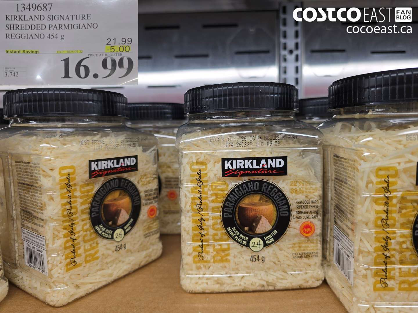 1349687 KIRKLAND SIGNATURE SHREDDED PARMIGIANO REGGIANO 454 g ($5.00 INSTANT SAVINGS EXPIRES ON 2026-02-22) $16.99