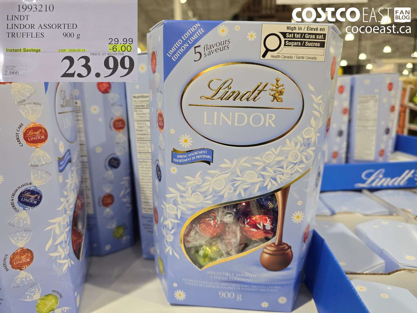 1993210 LINDT LINDOR ASSORTED TRUFFLES 900 G ($6.00 INSTANT SAVINGS EXPIRES ON 2026-03-15) $23.99