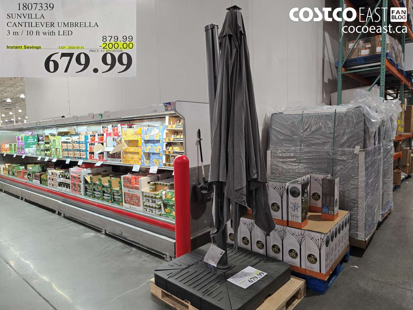 1807339 SUNVILLA CANTILEVER UMBRELLA 3 M / 10 FT WITH LED ($200.00 INSTANT SAVINGS EXPIRES ON 2026-05-31) $679.99