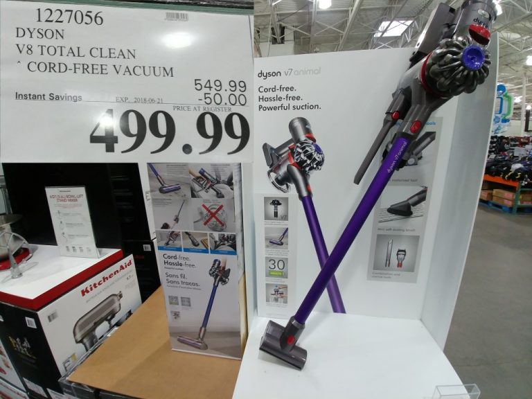 1227056 DYSON V8 TOTAL CLEAN CORD FREE VACUUM 50 00 INSTANT SAVINGS EXPIRES ON 2018 06 21 499 99