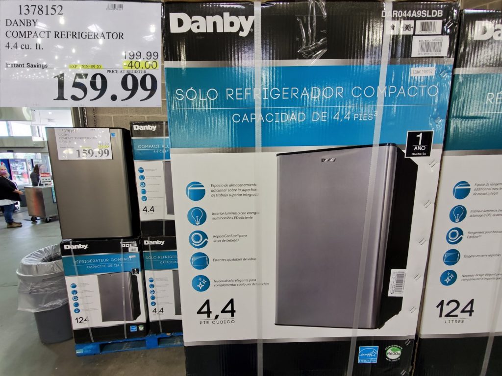1378152 DANBY COMPACT REFRIGERATOR 4 4 CU FT 40 00 INSTANT SAVINGS
