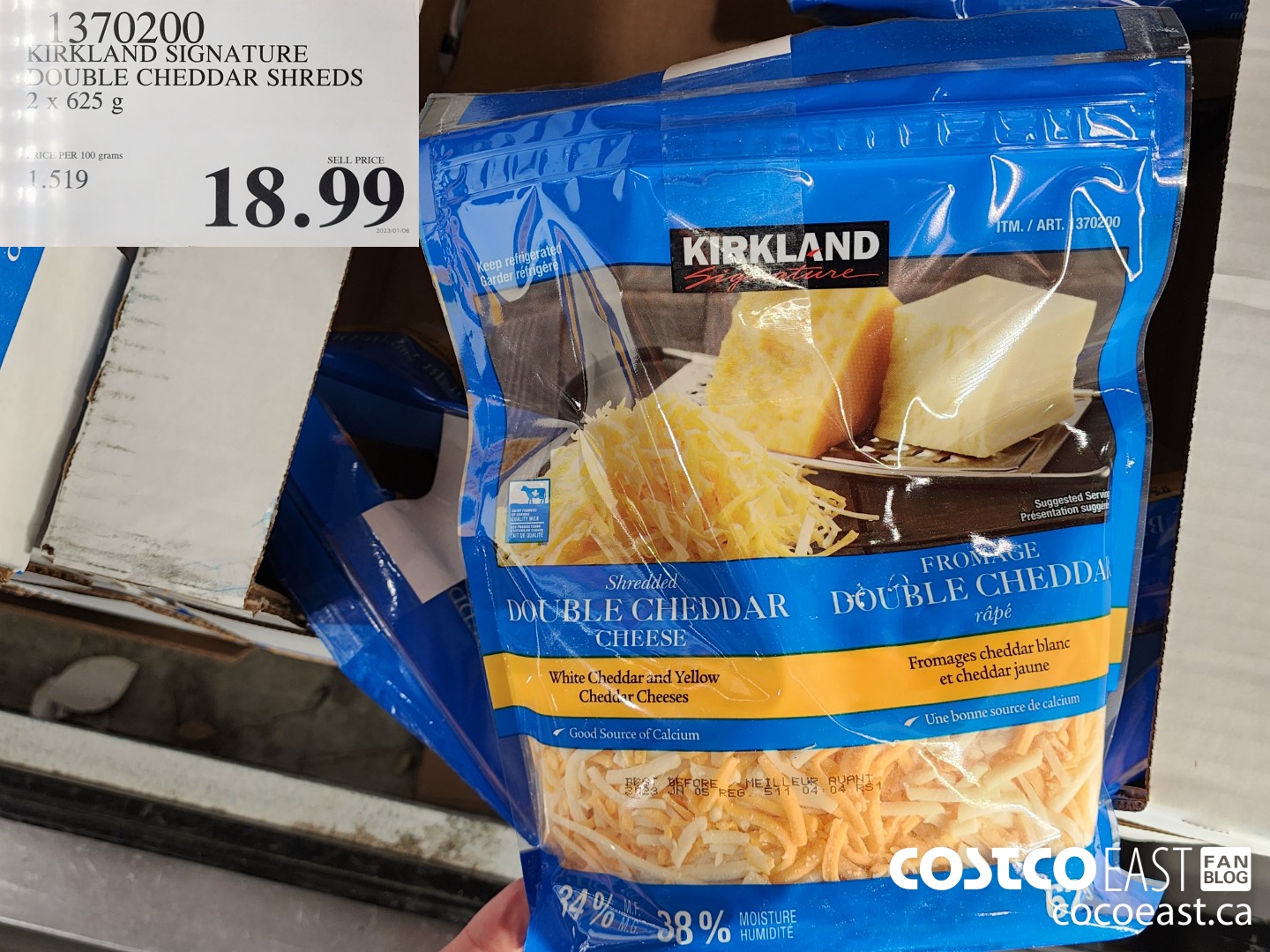 1370200 Kirkland Signature Double Cheddar Shreds 2 X 625 G 18 99 Costco East Fan Blog